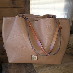 Dooney & Bourke Pebble grain leather Flynn tote! Caramel color in EUC!